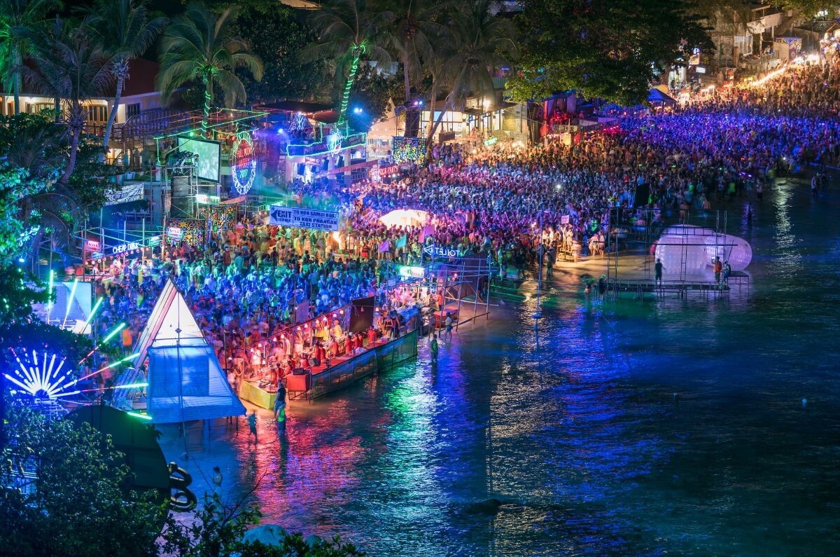 Koh Phangan Nightlife featuring vibrant clubs and lively bars where travelers enjoy the island's top after-dark experiences.